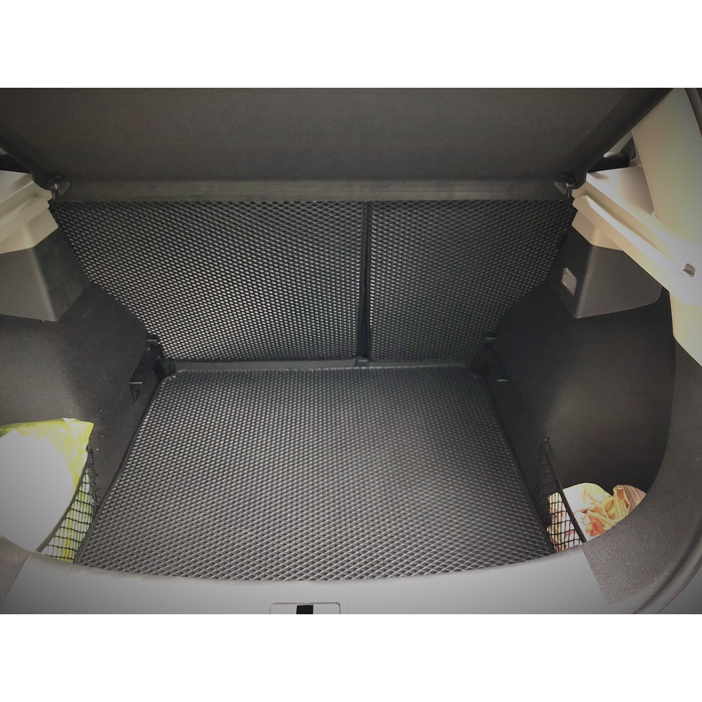Thảm lót sàn ô tô Medicar xe MG HS (2017 - Hiện tại) - chống nước, không mùi, ngăn bụi bẩn