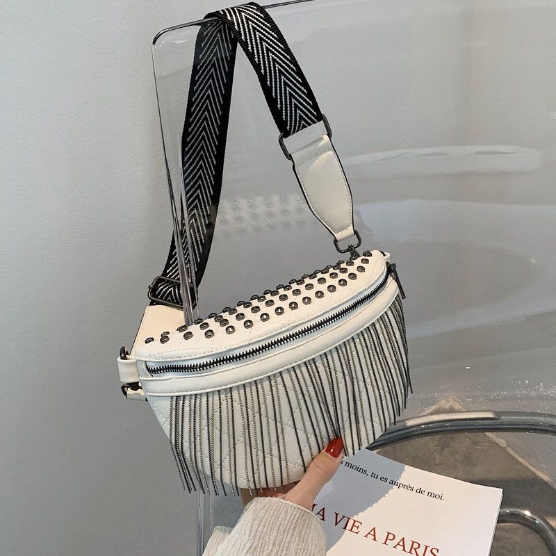 Hàng Có Sẵn!✨Túi Đeo Chéo Đính Đinh Tán Phối Tua Rua Thời Trang 2022 Cho Nữ
