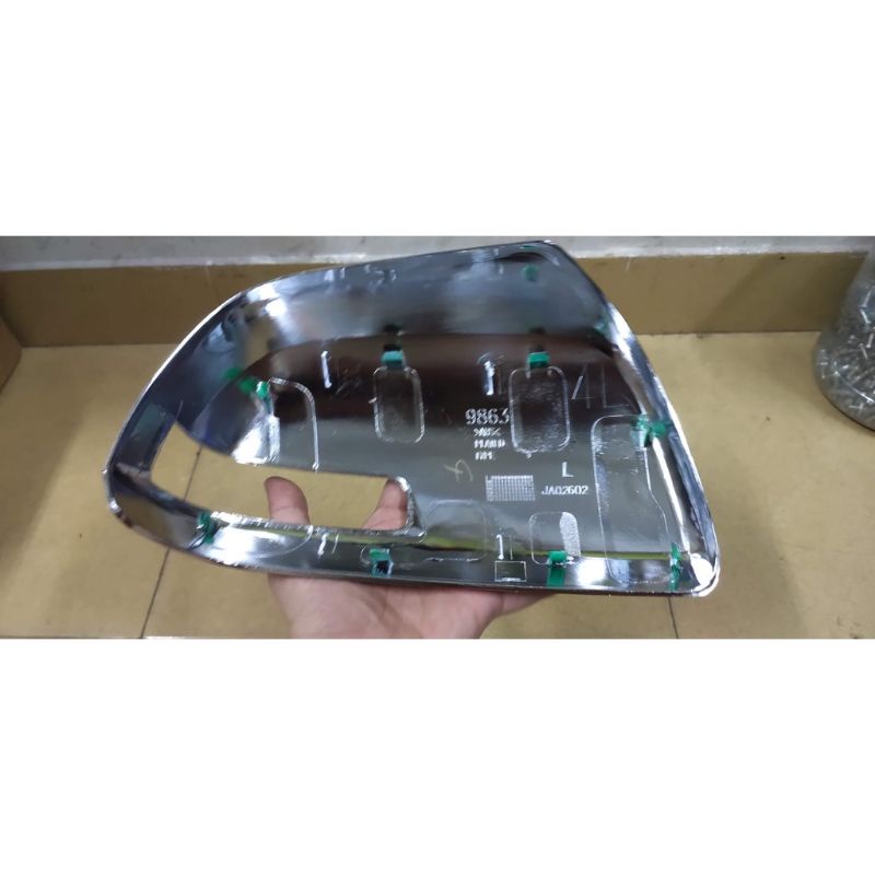 Ốp gáo gương , lưng gương thay thế bản mạ cho xe Toyota Innova , Fortuner , Hilux  chuẩn theo xe