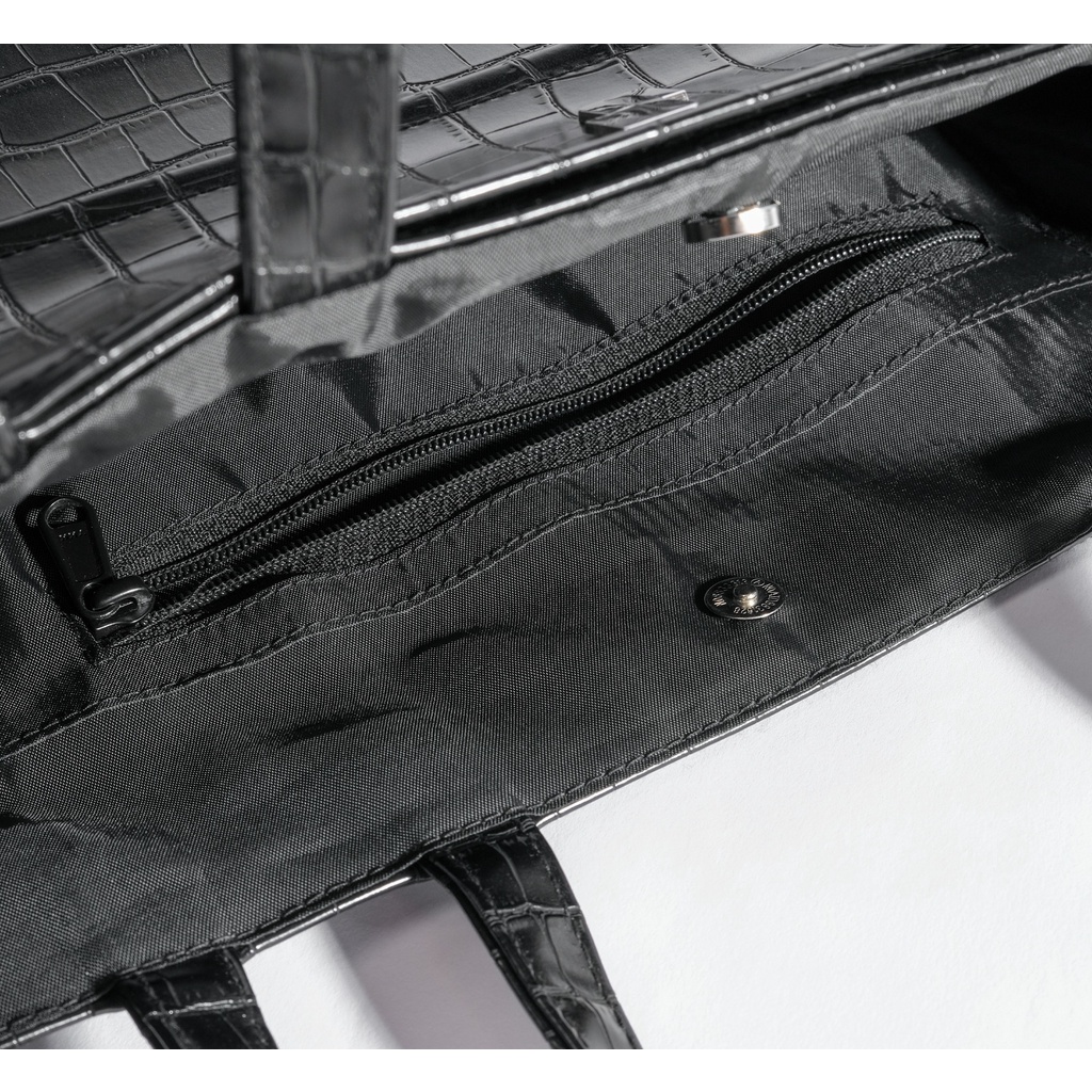 Túi đeo chéo quai cầm SPOILED Da PU Đen dập vân M - Black CroPrint Top-Handle Bag