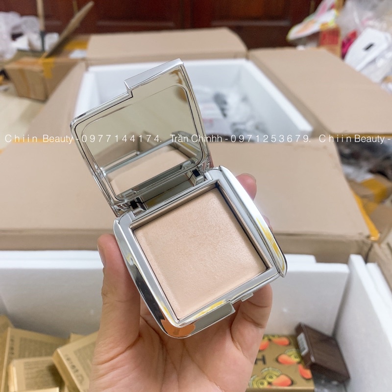 Có sẵn - Phấn bắt sáng Hourglass Ambient Strobe Lighting Powder cho khuôn mặt rạng rỡ