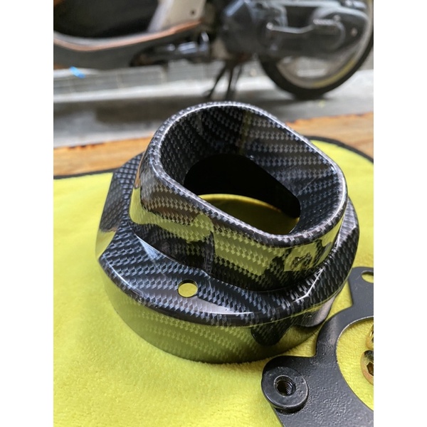 Chụp pô kiểu TFX sơn carbon gắn ex150