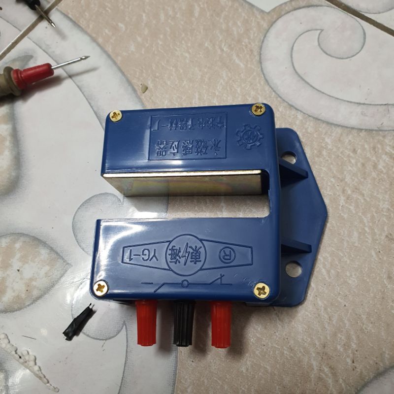 Cảm biến bằng tầng  thang máy