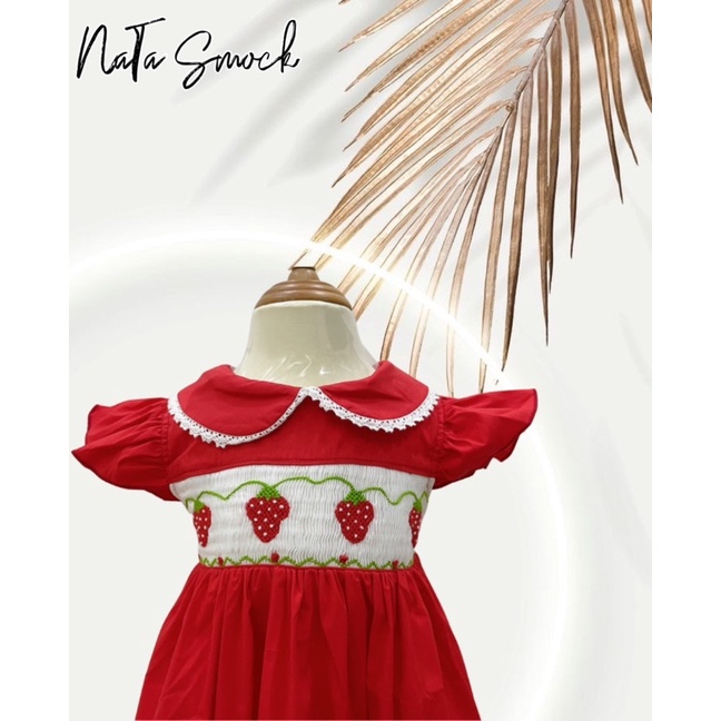 Đầm Smock Thêu Dâu Tây Trẻ em