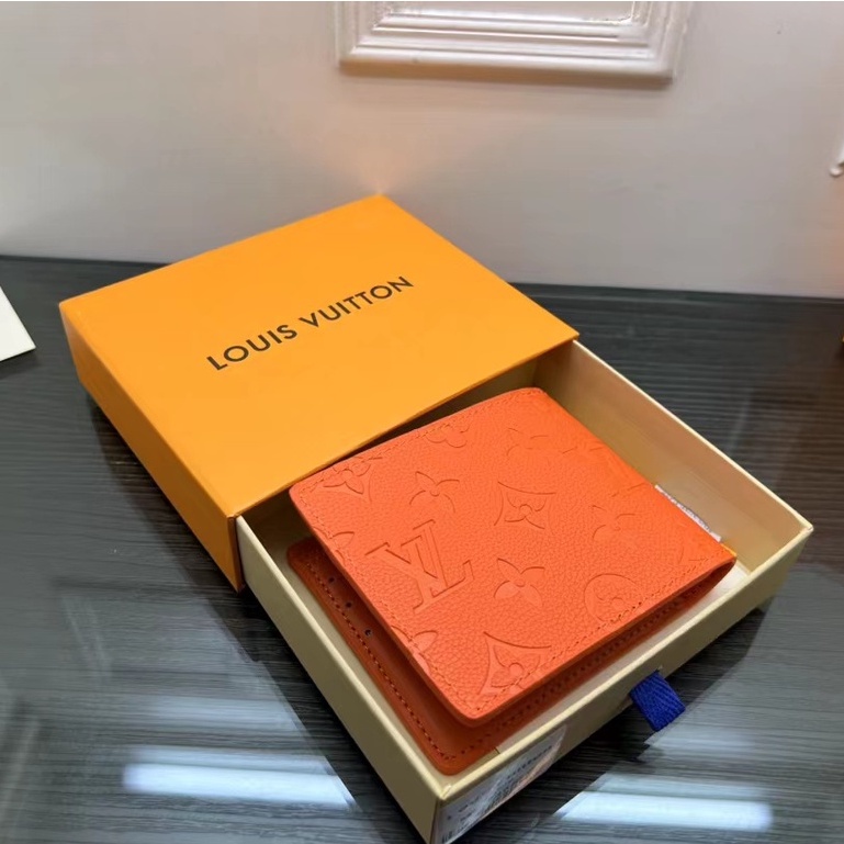 Ví Nam Louis Vuitton LVM81548 Màu Cam