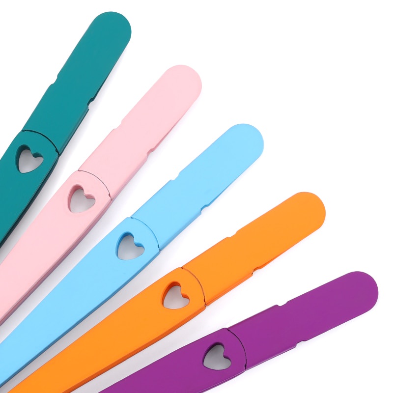 được gia cố bằng hàng lông mày bằng thép không gỉ nhiều màu sắc