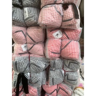 SÉT VEST DẠ PHỐI VIỀN XINH