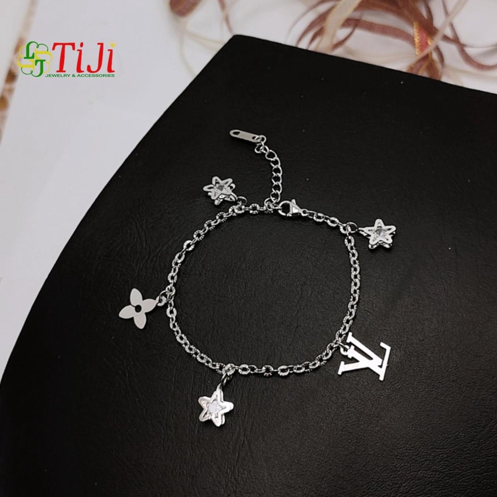 Lắc tay inox chạm chiếu phụ kiện hình ngôi sao có xoàn đẹp không đen không gỉ sét