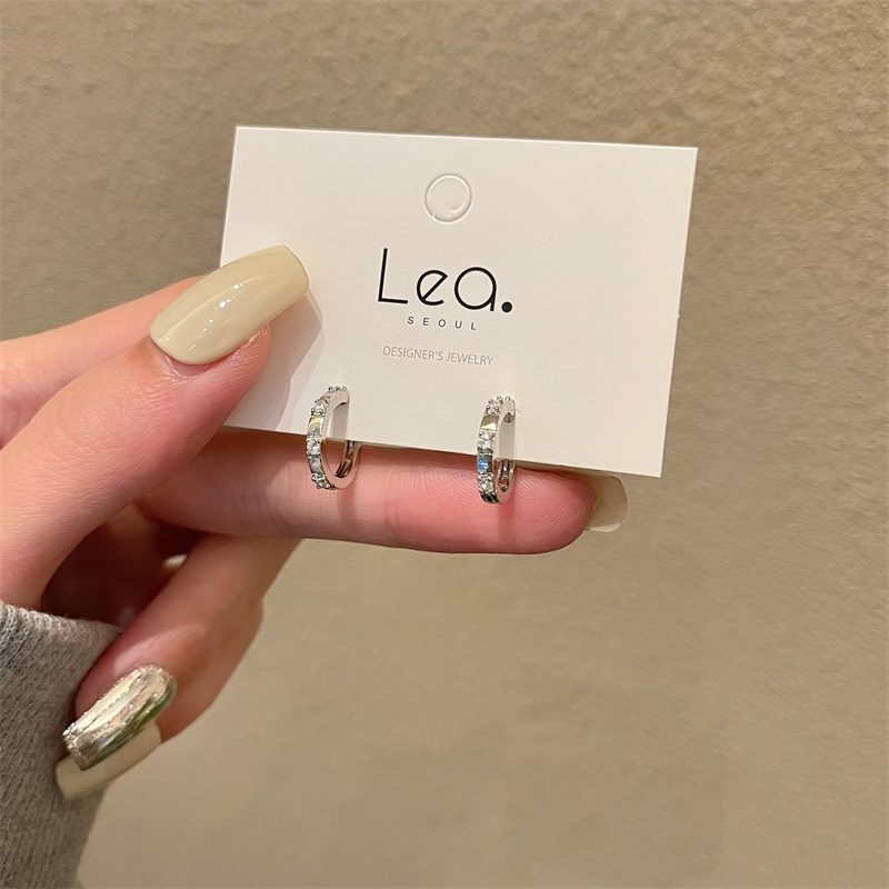 Khuyên Tai Tròn Đính Đá Zircon Đơn Giản Thanh Lịch Phong Cách Hàn Quốc Cho Nữ