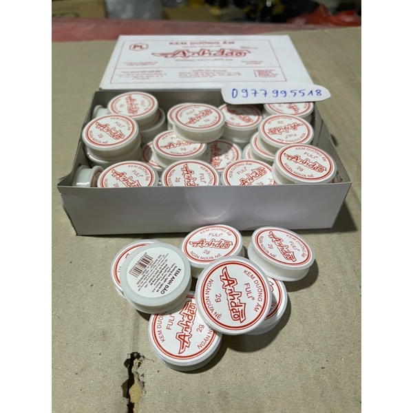 Kem Dưỡng Ẩm Anh Đào Chống Nẻ Da