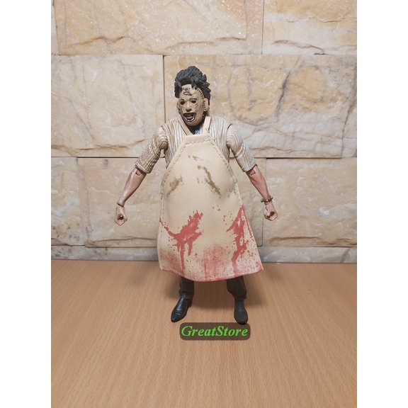 Mô hình Leatherface trong phim The Texas Chainsaw Massacre Action Figure 18 cm