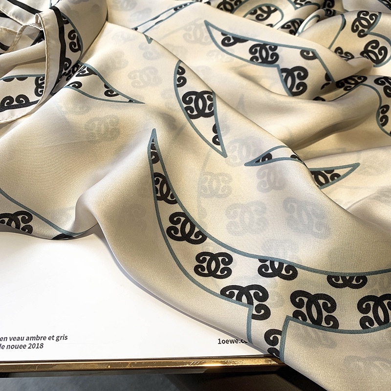 Khăn Choàng Lụa Dài Trung Bình Thời Trang Xuân Thu Cho Nữ