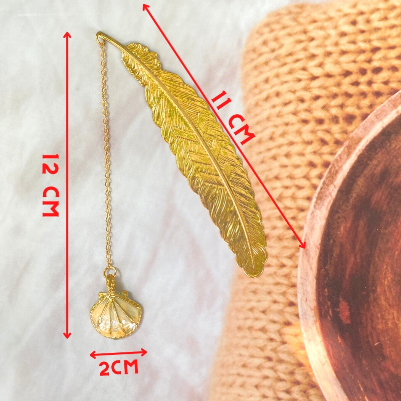 Bookmark Đánh Dấu Trang Sách Kim Loại Hình Lông Vũ Màu Vàng Dây Treo Vỏ Sò Dễ Thương