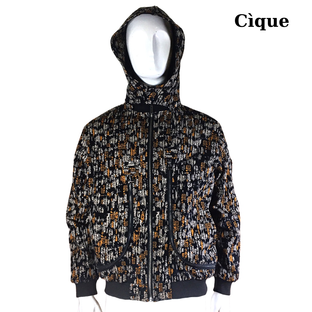 Áo khoác Bomber mũ rời họa tiết vàng Cìque