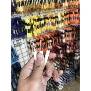 Dụng Cụ Gỡ Chỉ, Rạch Khuyết