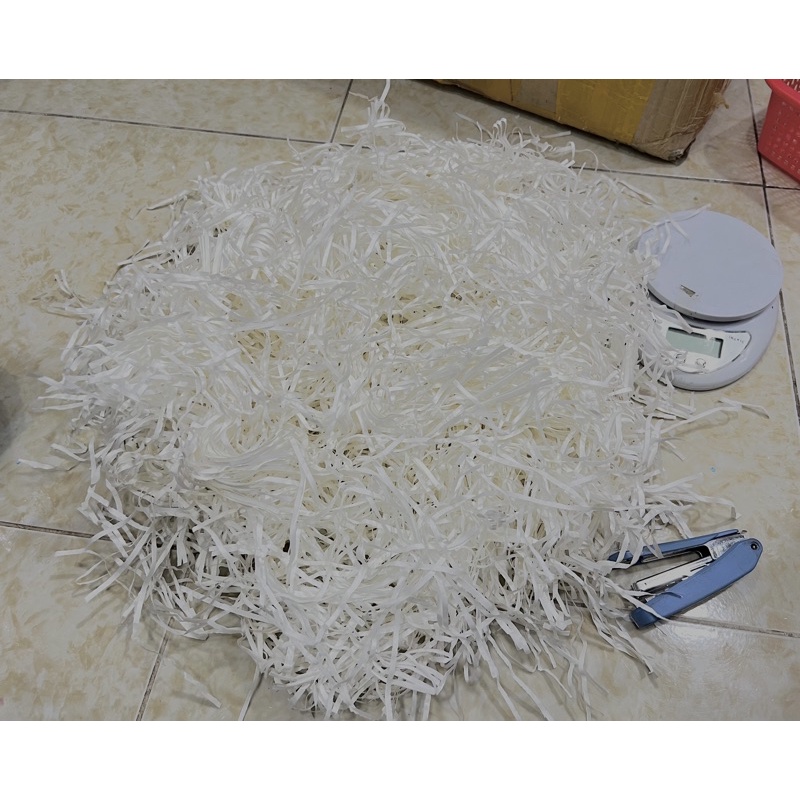 100gr Giấy rơm lót hộp quà.....