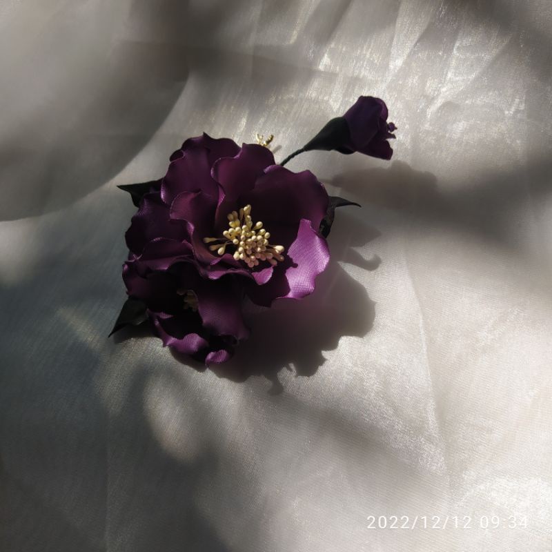 Hoa chùm cài áo handmade Joli hoa cài áo màu tím