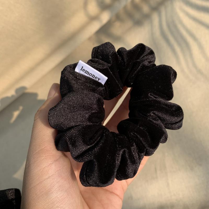 Dây buộc tóc Scrunchies Vải Nhung Đen Siêu To Bồng Bềnh LEMONEY