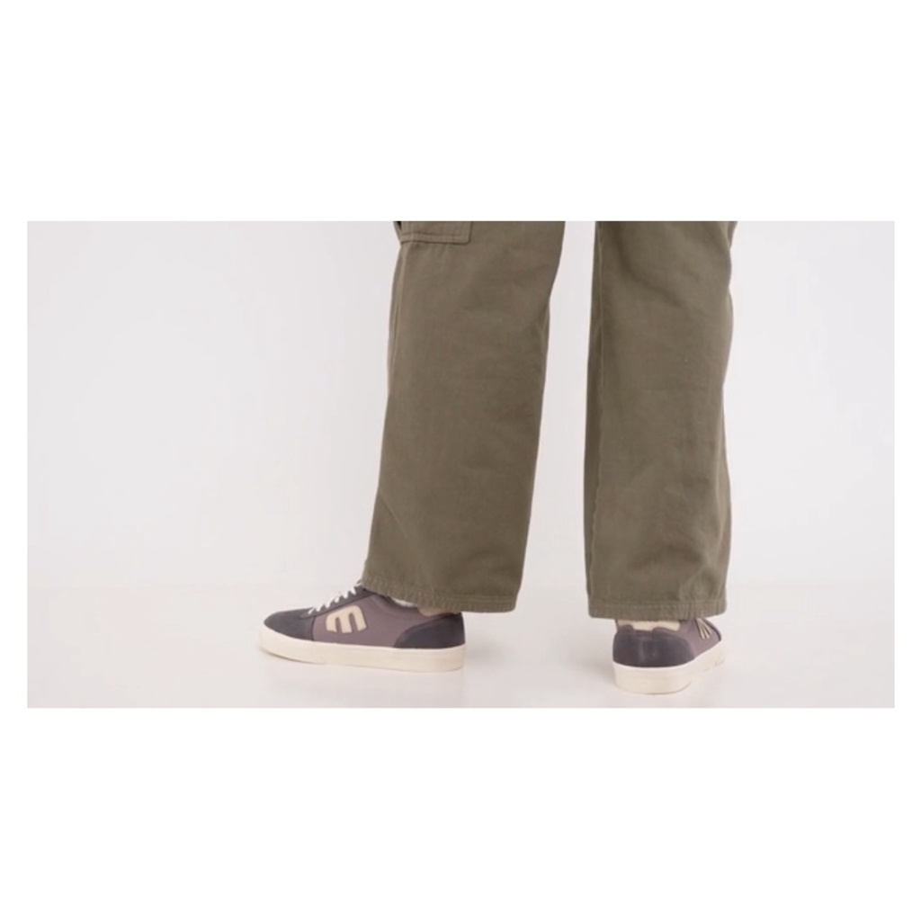 Giày Etnies cho nam và nữ màu tím logo trắng sữa, hàng VNXK