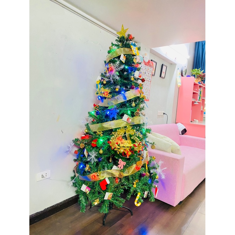 Cây thông Noel 1m5 chân sắt, tán dày 450 đầu cành, đường kính 85 cm, gần 4kg- Công nghệ Hàn Quốc