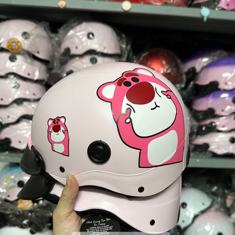 Nón bảo hiểm nửa đầu siêu cute in hình gấu dâu