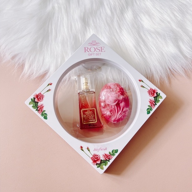 Bộ quà tặng nước hoa và xà phòng tinh dầu hoa hồng Biofresh Bulgaria handmade Rose Gift Set