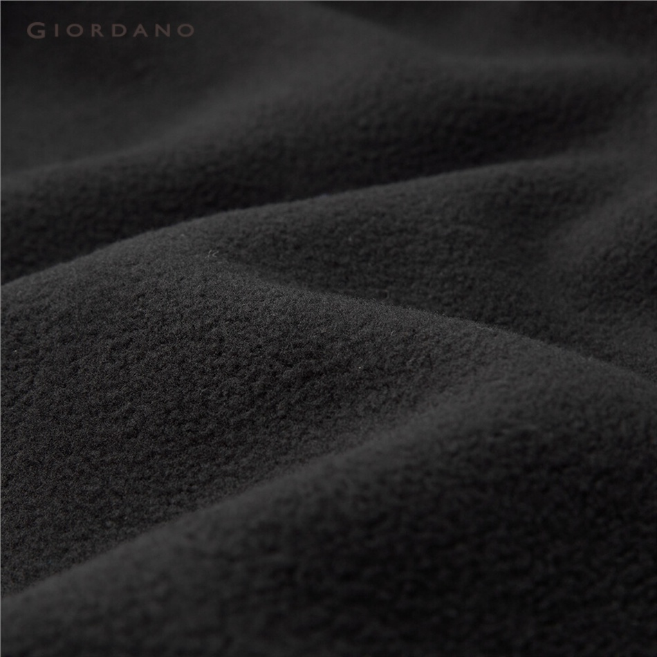 Quần jogger GIORDANO 01112851 thể thao chất liệu lông cừu cực tổng hợp co giãn thời trang cho nam