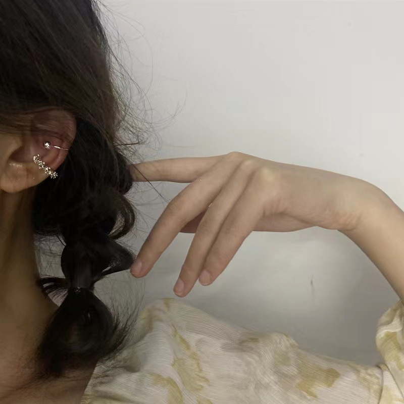 Set 2 Khuyên Kẹp Vành Tai Hình Quả Bóng Kim Loại Thời Trang Cho Nữ 2023