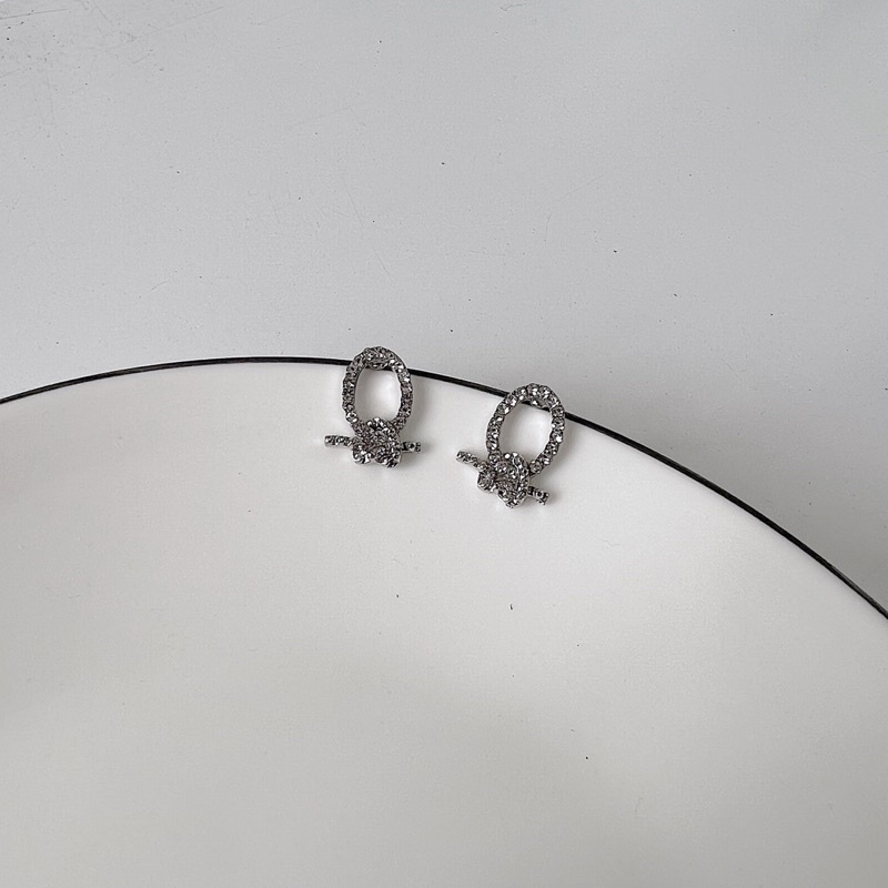 Khuyên tròn đá nhân tạo