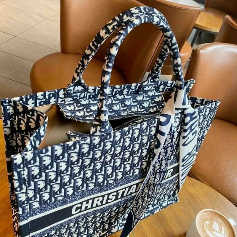 Túi công sở thổ cẩm.