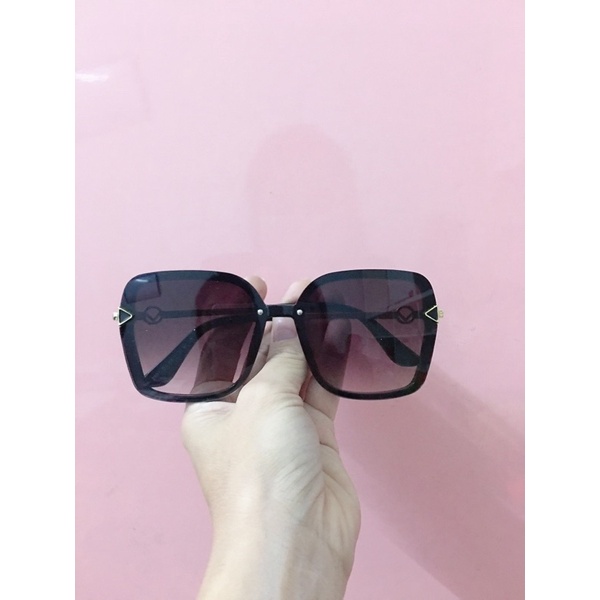 Kính si tuyển nữ