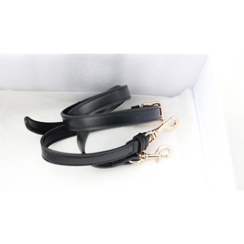 Túi Xách Versace Kẹp Nách Kem Trắng Đen Size 22x17  -  By Anh Dinh Phuong