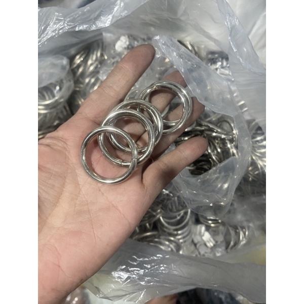 khoen tròn inox từ 2,5 cm -6 cm giá 22k/ 10 cái