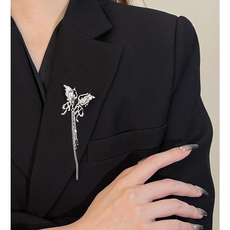 Ghim Cài Áo Hình Cánh Bướm Phối Dây Tua Rua Đính Đá zircon Phiên Bản hip hop Nhỏ Nhắn Cá Tính Phong Cách Hàn Quốc Cho Nữ