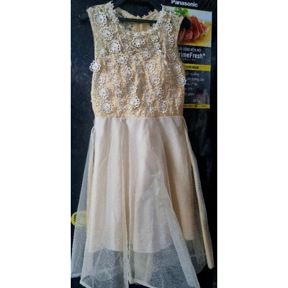 Thế giới váy trắng