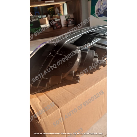 Đèn pha Kia Cerato, Kia Forte trắng 2008