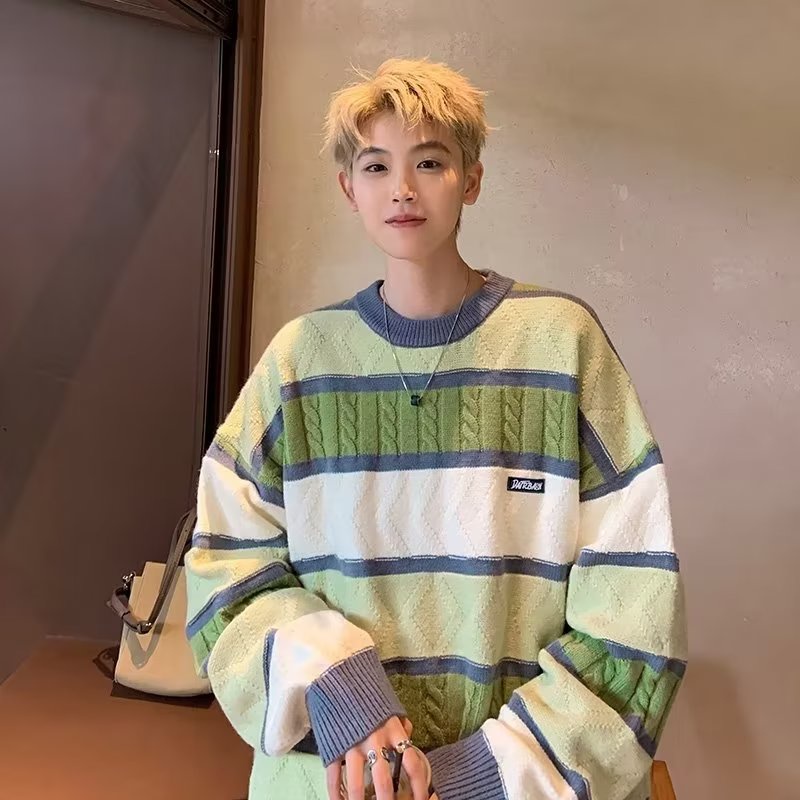 Áo Sweater Dệt Kim Dày Dáng Rộng Cổ Tròn Họa Tiết Kẻ Sọc Màu Xanh Lá Thời Trang Thu Đông Cho Nam