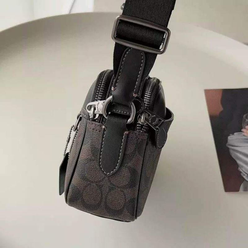 Túi c 0ách da thật 🐂 100% ạ, mẫu unisex cả nam vs nữ đều đeo được nhé