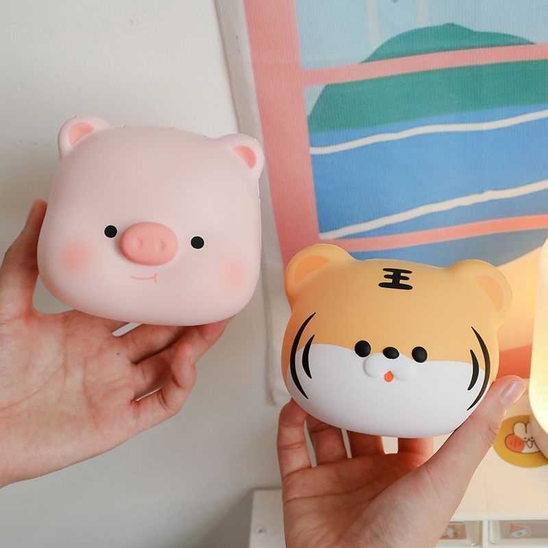 Búp Bê Hình Chú Heo Dễ Thương Dùng Trang Trí Văn Phòng