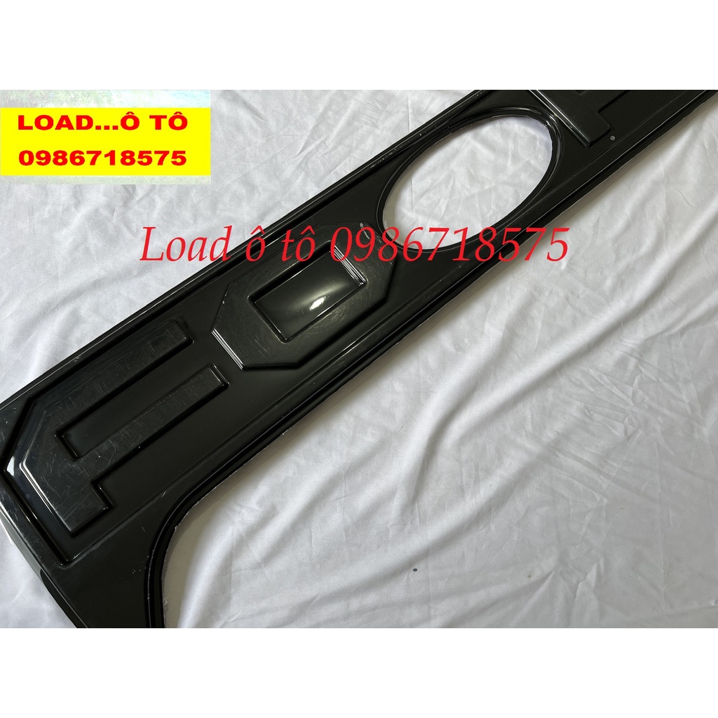 Ốp Bửng Cốp Sau Xe Ford Ranger 2023 Màu Đen Mờ Cao Cấp