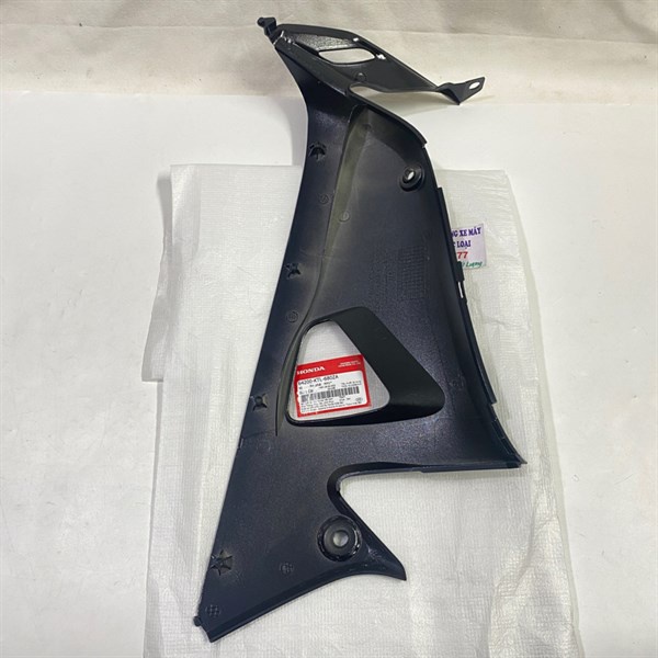 Yếm trong phải đen Wave A100 Zin Honda - 64200KTL680ZA
