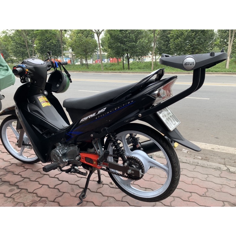 Cảng Givi gắn cho xe Sirius