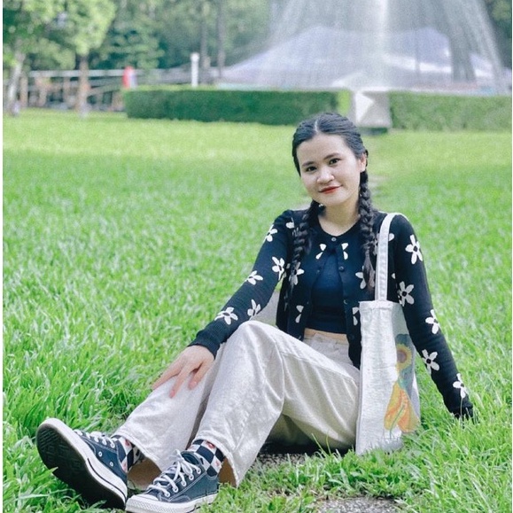 CÓ GIAO HOẢ TỐC - Áo khoác len nữ croptop hoa daisy đen Thời Trang Hàn Quốc - Caamhouse