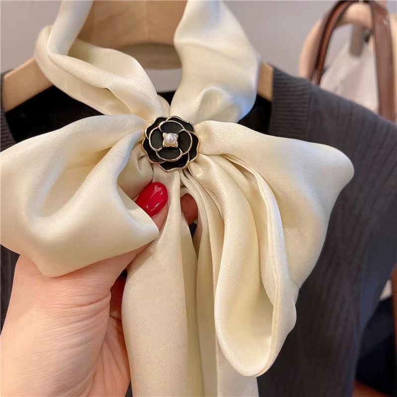 1 Khóa Cài Khăn Choàng Lụa Đa Năng Hình Hoa Trà Thời Trang Cho Nữ