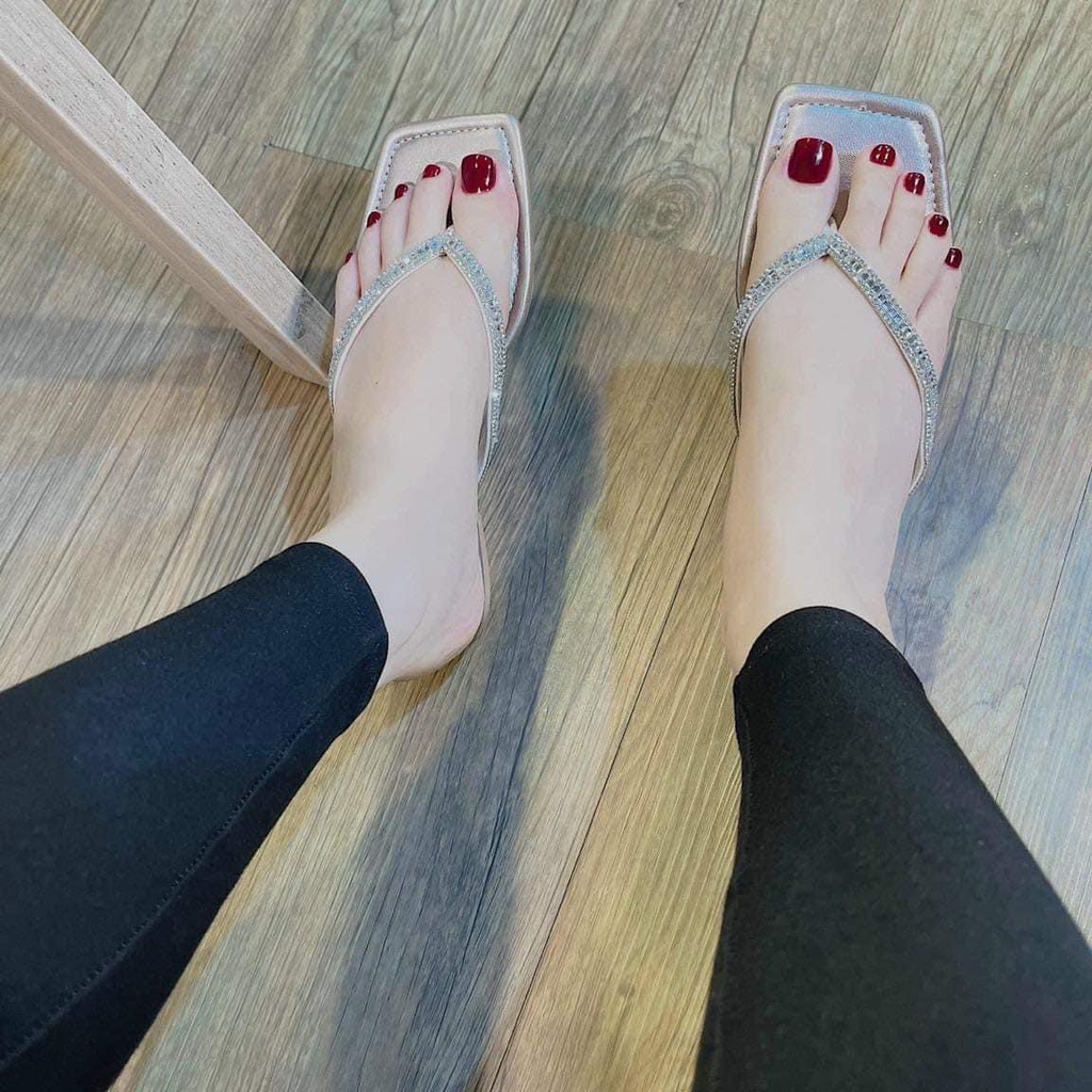 Dép kẹp đá sang trọng