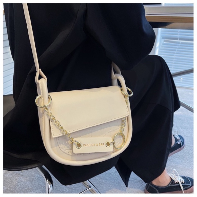 Túi đeo chéo nữ lắp vát mác xích phong cách hàn quốc