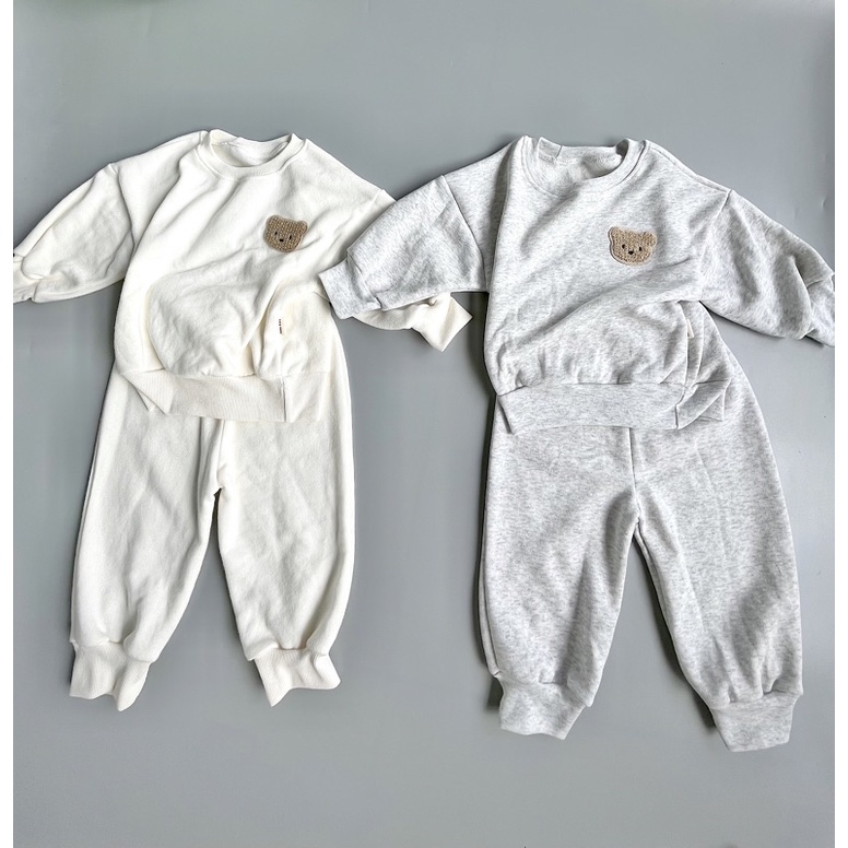 Bộ nỉ gấu thêu chất liệu nỉ bông siêu mềm ,ấm cho bé trai ,bé gái