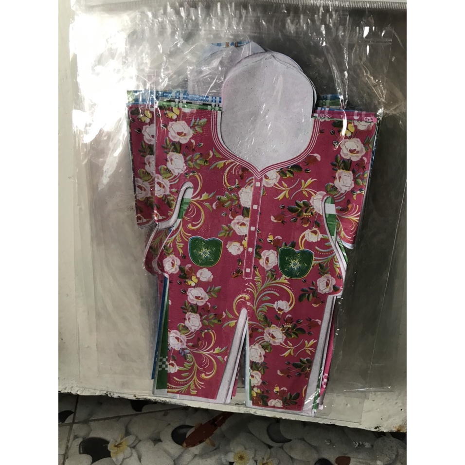 (Q.6)2 xấp( mỗi xấp 10 BỘ ĐỒ GIẤY SƠ SINH( CÔ ĐỎ- CẬU ĐỎ) VÀ.NG MÃ