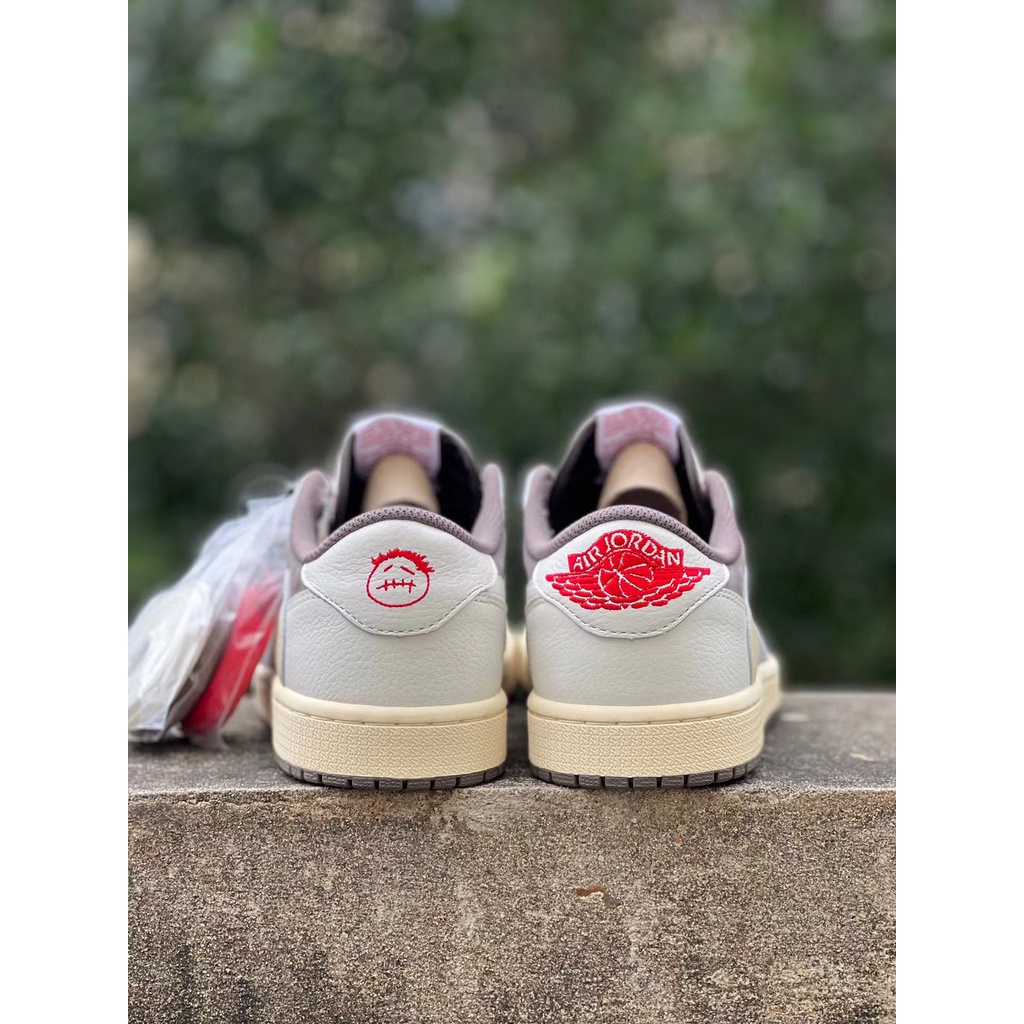 Giày bóng rổ trắng Travis Scott x Air Jordan 1 "Có Size 35-46 Thời Trang Dành Cho Nam Và Nữ