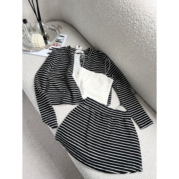 Sét 3 món áo tay dài chân váy ngắn Cocobebe